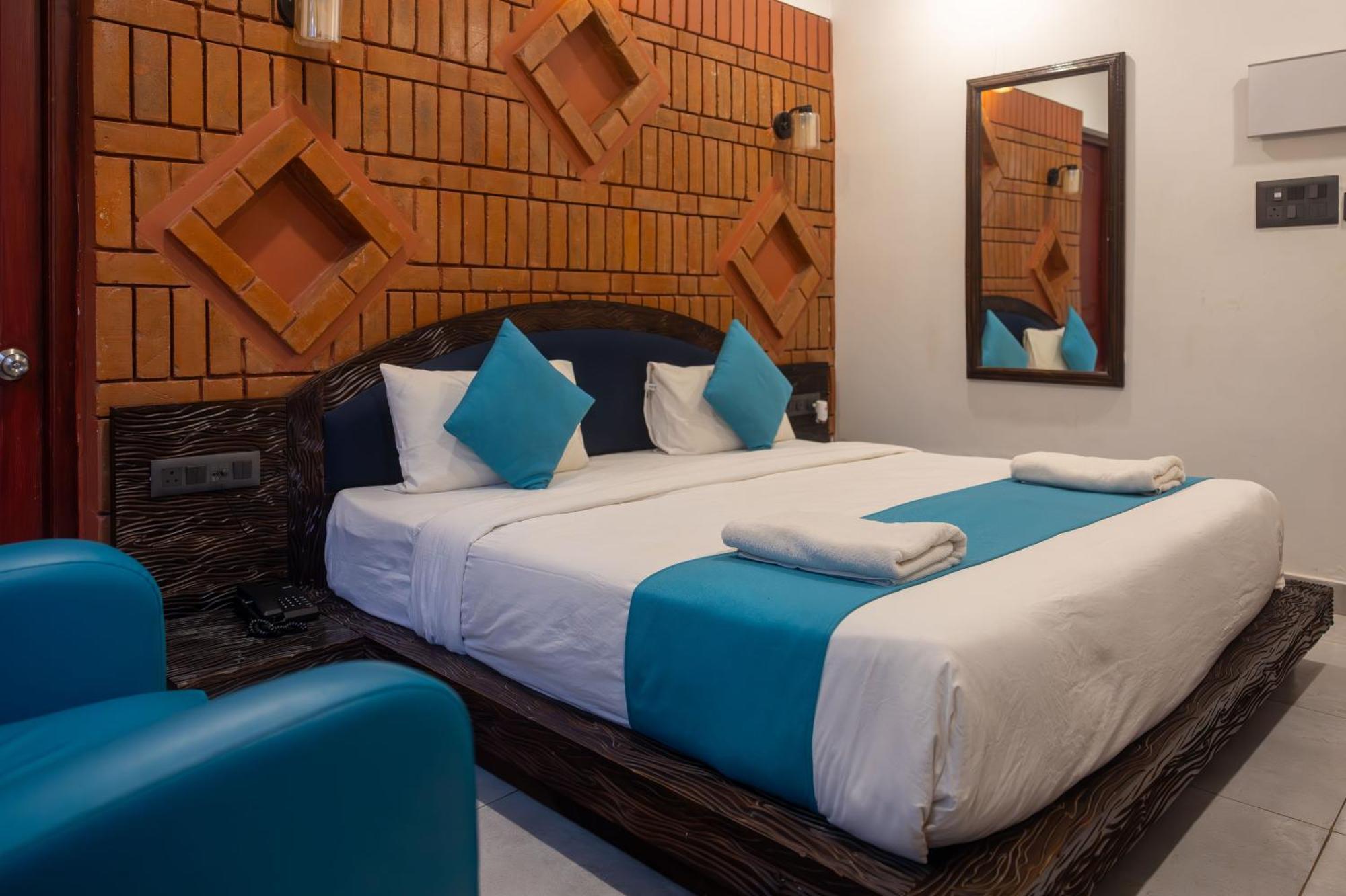 Downtown Hostels - Anjuna Eksteriør billede