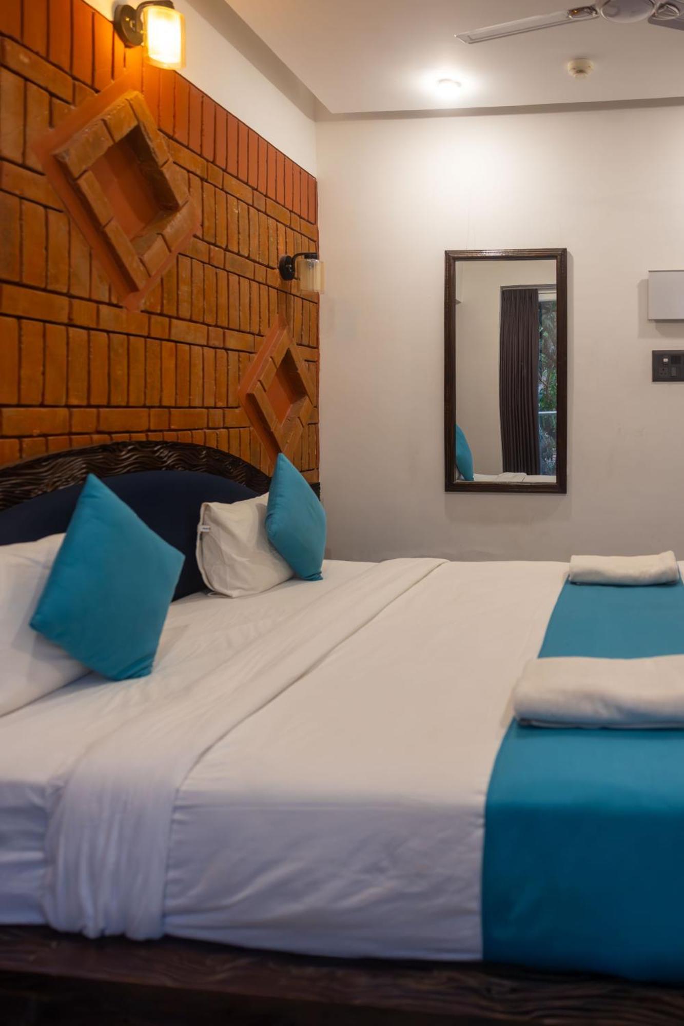 Downtown Hostels - Anjuna Eksteriør billede