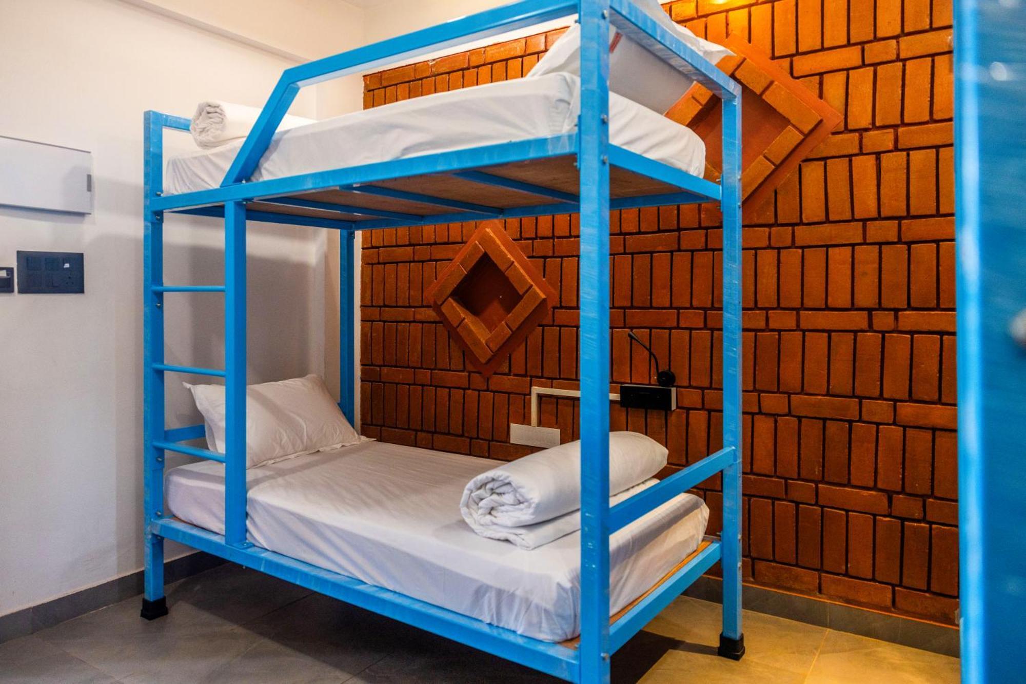 Downtown Hostels - Anjuna Eksteriør billede