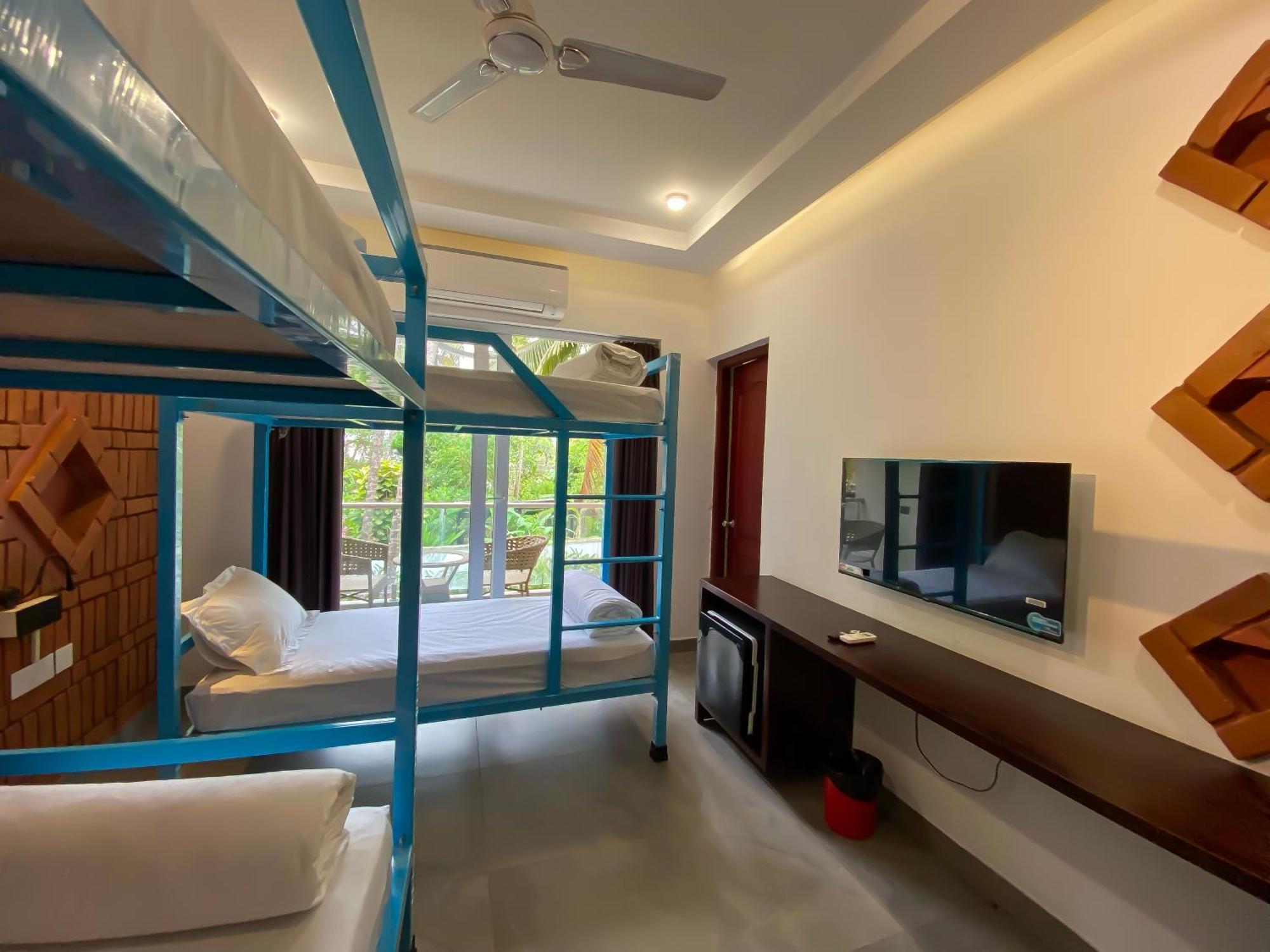 Downtown Hostels - Anjuna Eksteriør billede