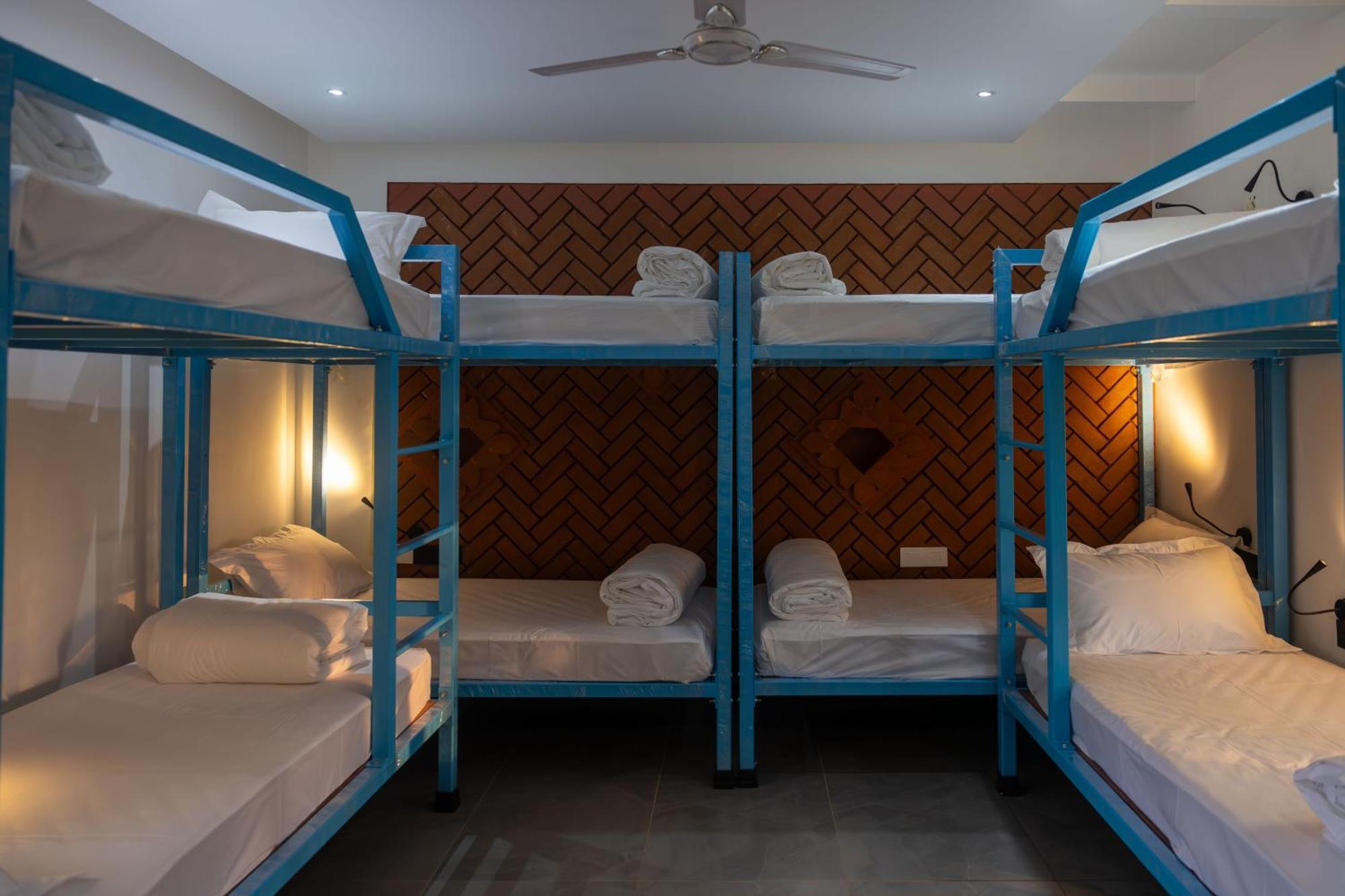 Downtown Hostels - Anjuna Eksteriør billede