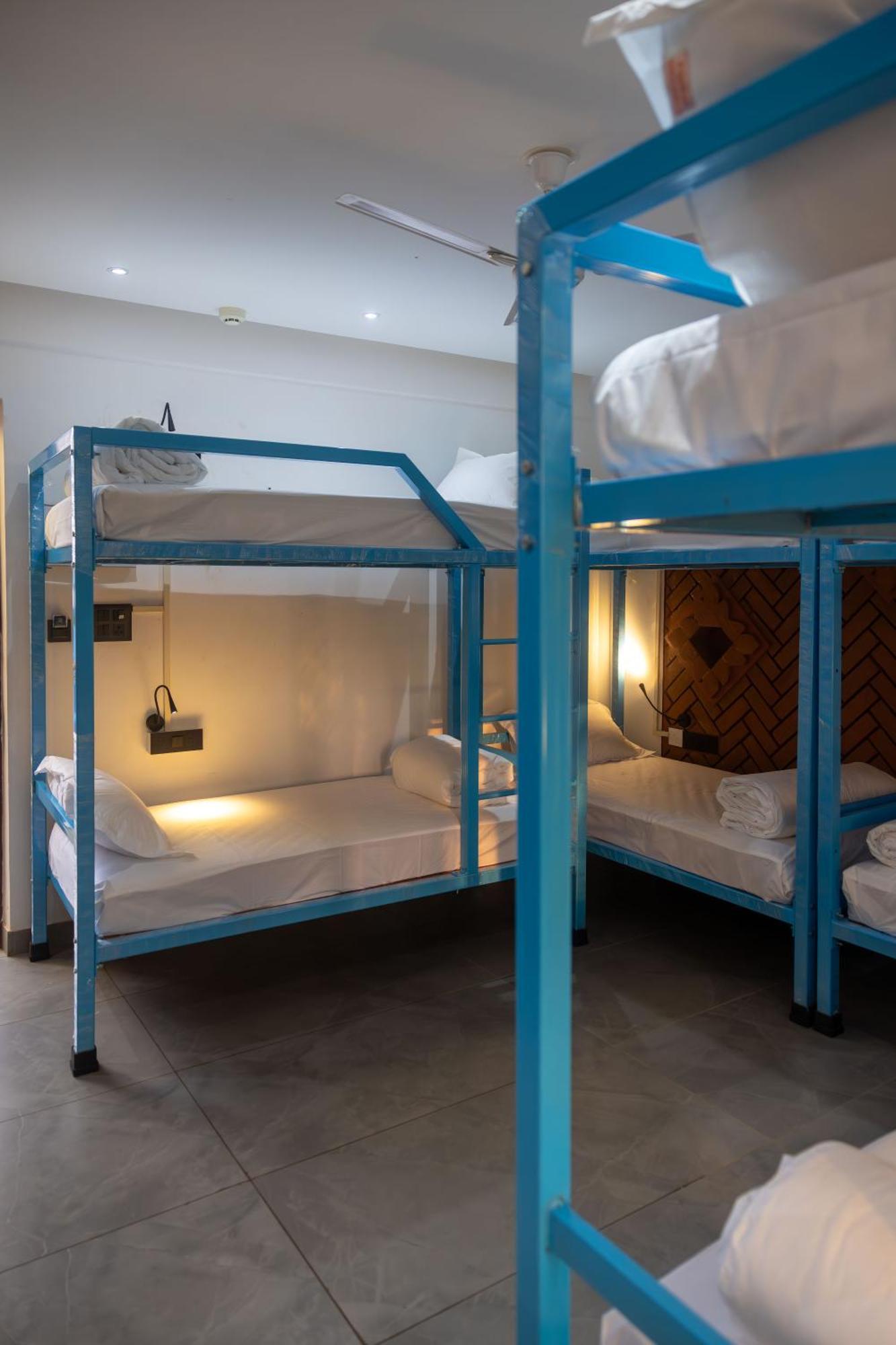 Downtown Hostels - Anjuna Eksteriør billede